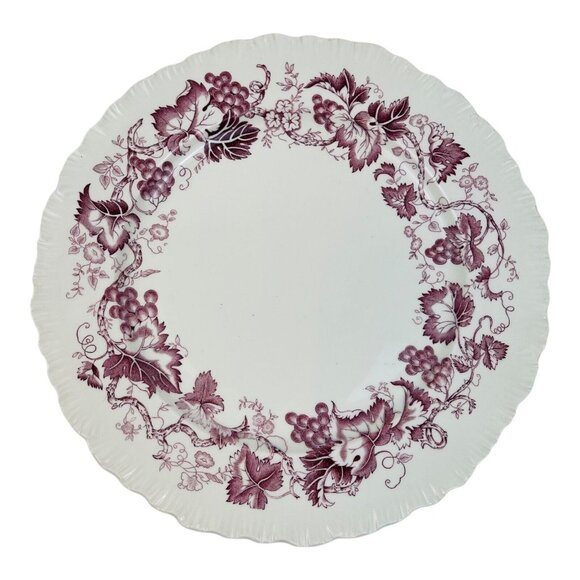 Wedgwood Old Vine Of Etruria 10.25" Dinner Plate Purple Mulberry Floral Shell Ed - Picture 1 of 6